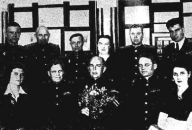 СВВМИУ (Голландия) :: Группа преподавателей и лаборантов кафедры марксизма-ленинизма. Фото 1957 г.