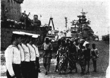 СВВМИУ (Голландия) :: Дружественный визит советских кораблей в   столицу   Гвинейской   Республики   Конакри.   Фото   1969   г.
